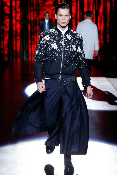Look 6